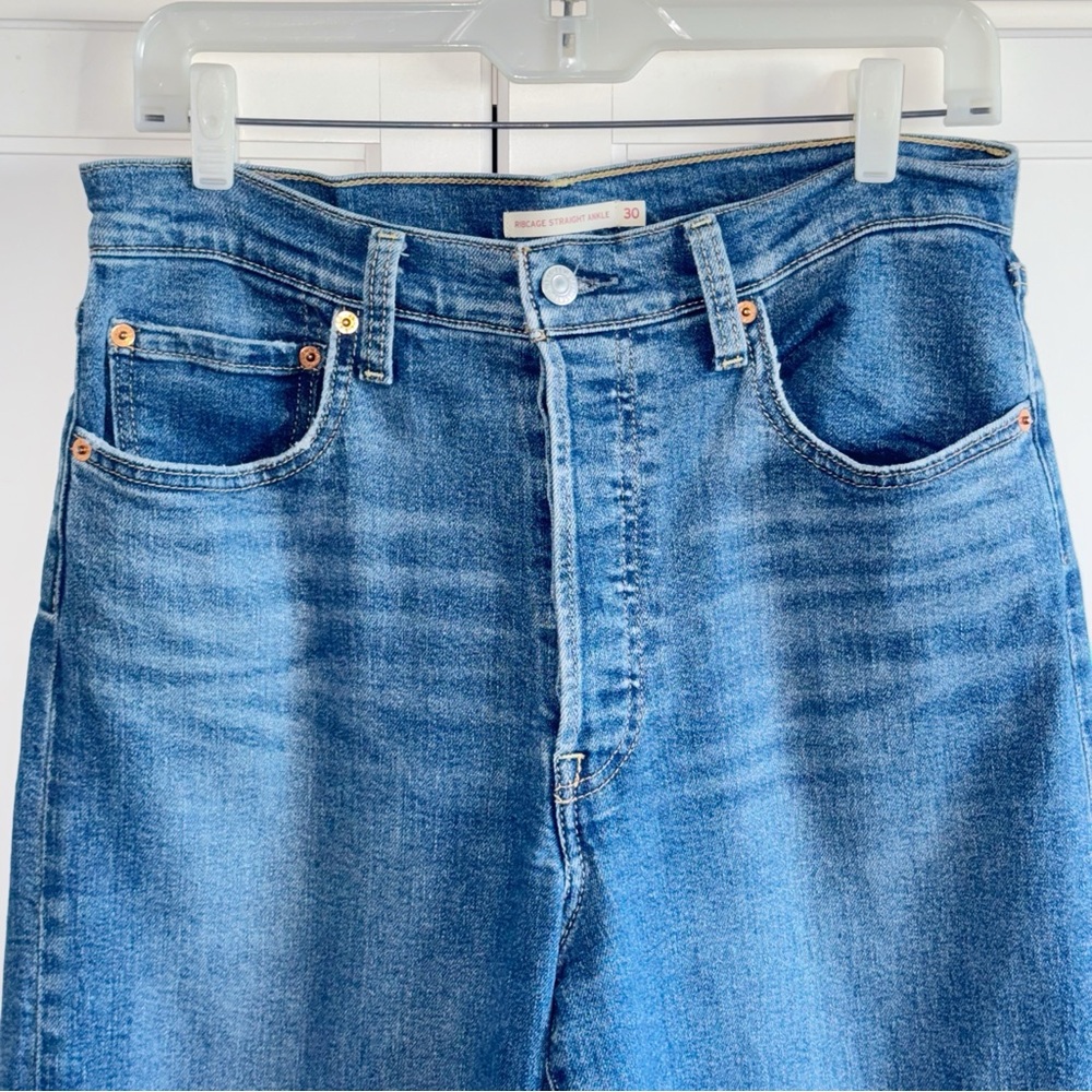 Levi's Women's High Rise Jeans - Blue - Picture 11 of 12